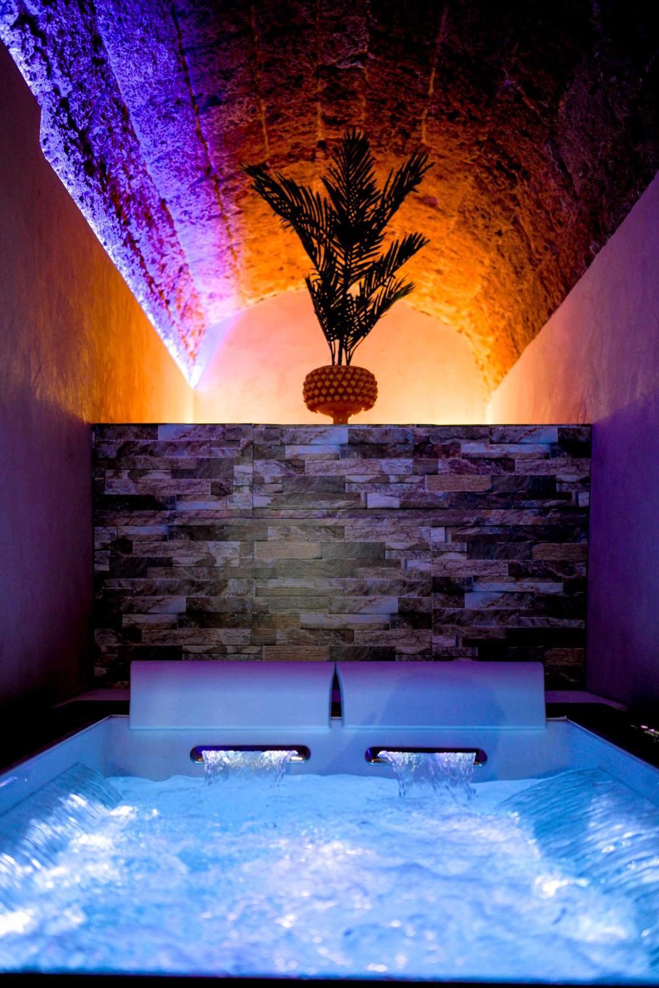 La Grotta, Luxury Suite & Spa Ното Экстерьер фото
